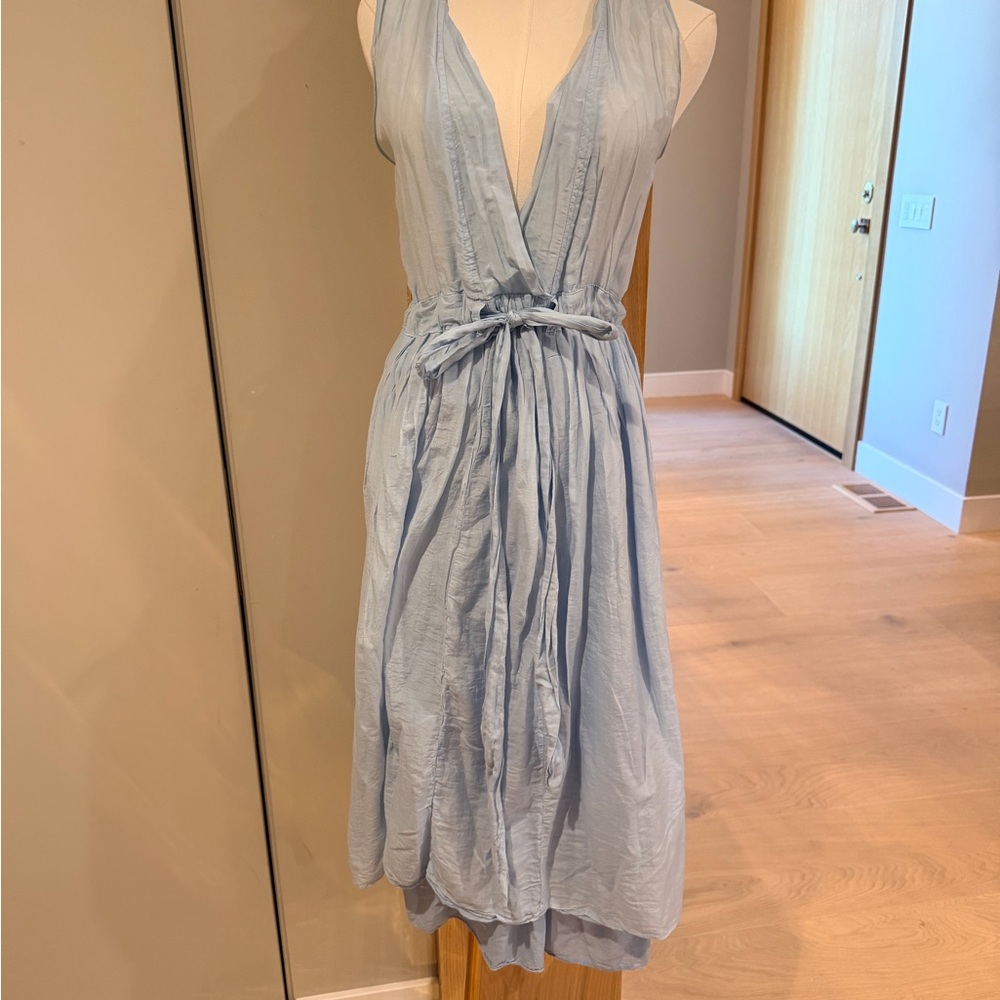 Elegant Light Blue Sleeveless Dress